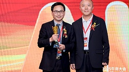 川崎液态硅胶送料机厂荣获第十六届全国十大牛商